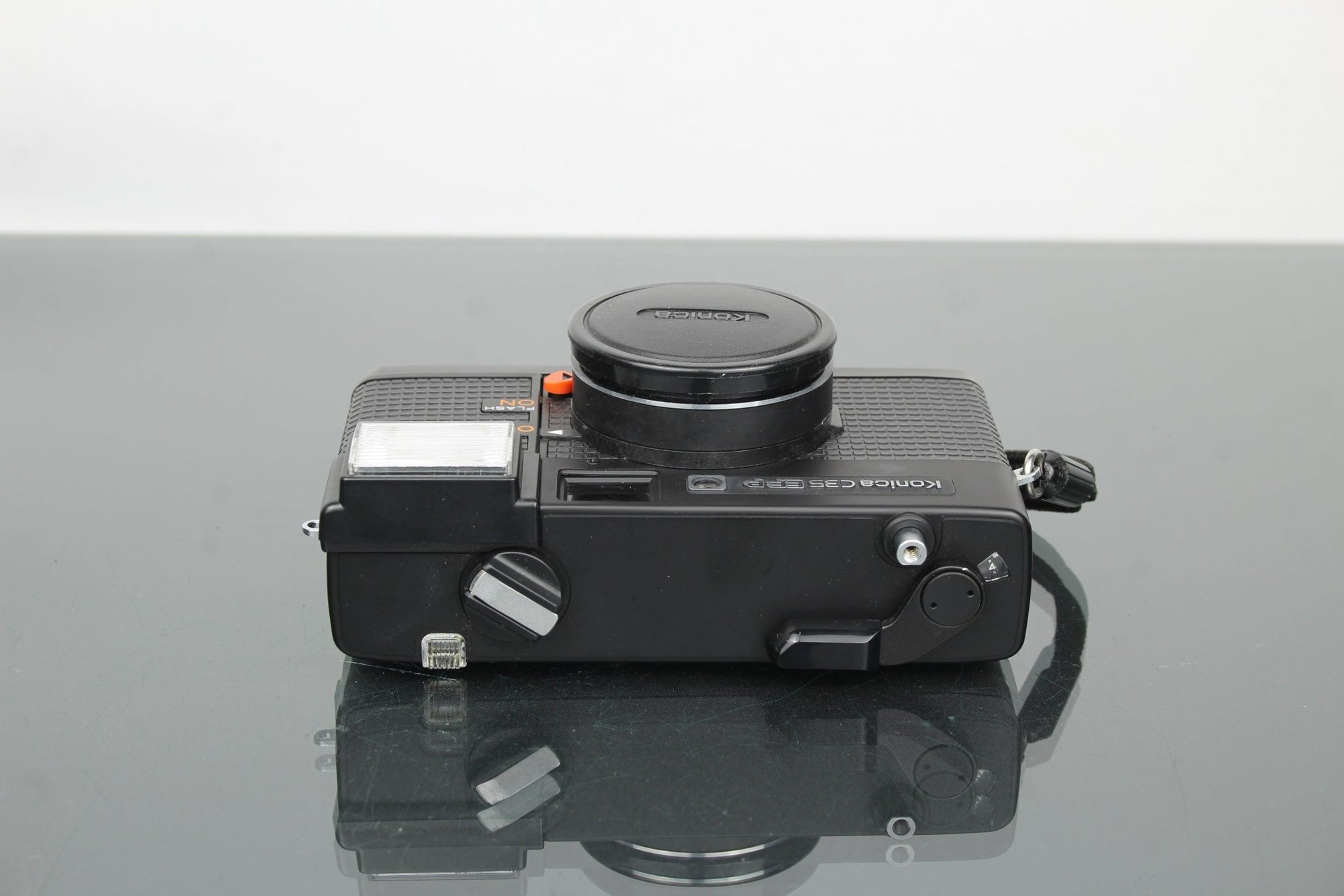 Konica C35 EF P - Dutch|Thrift