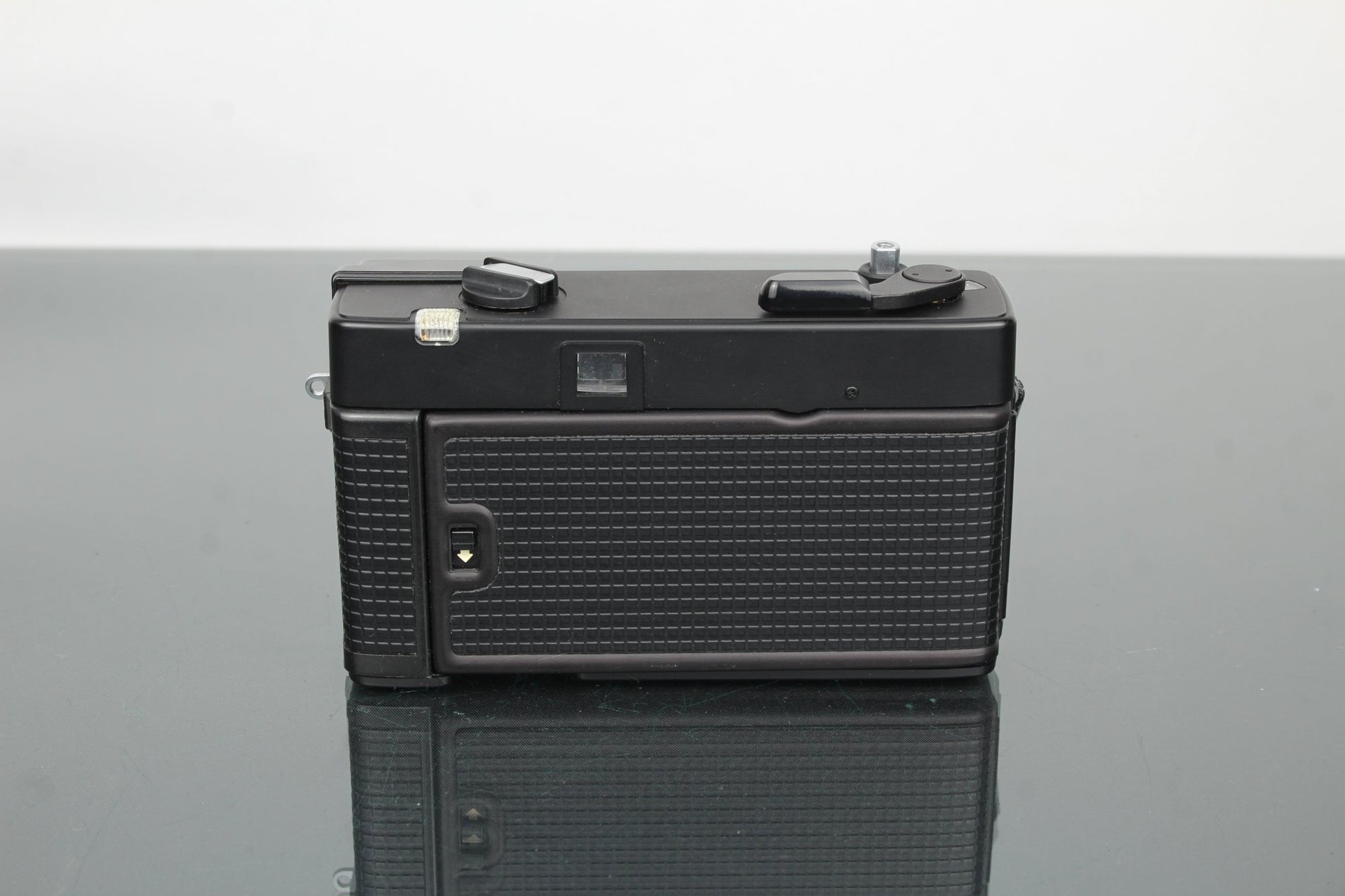 Konica C35 EF P - Dutch|Thrift