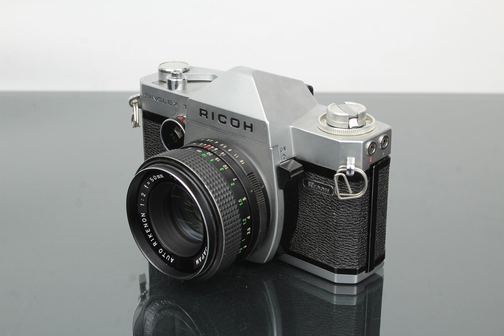 Ricoh Singlex TLS + Rikenon 1:2 50mm