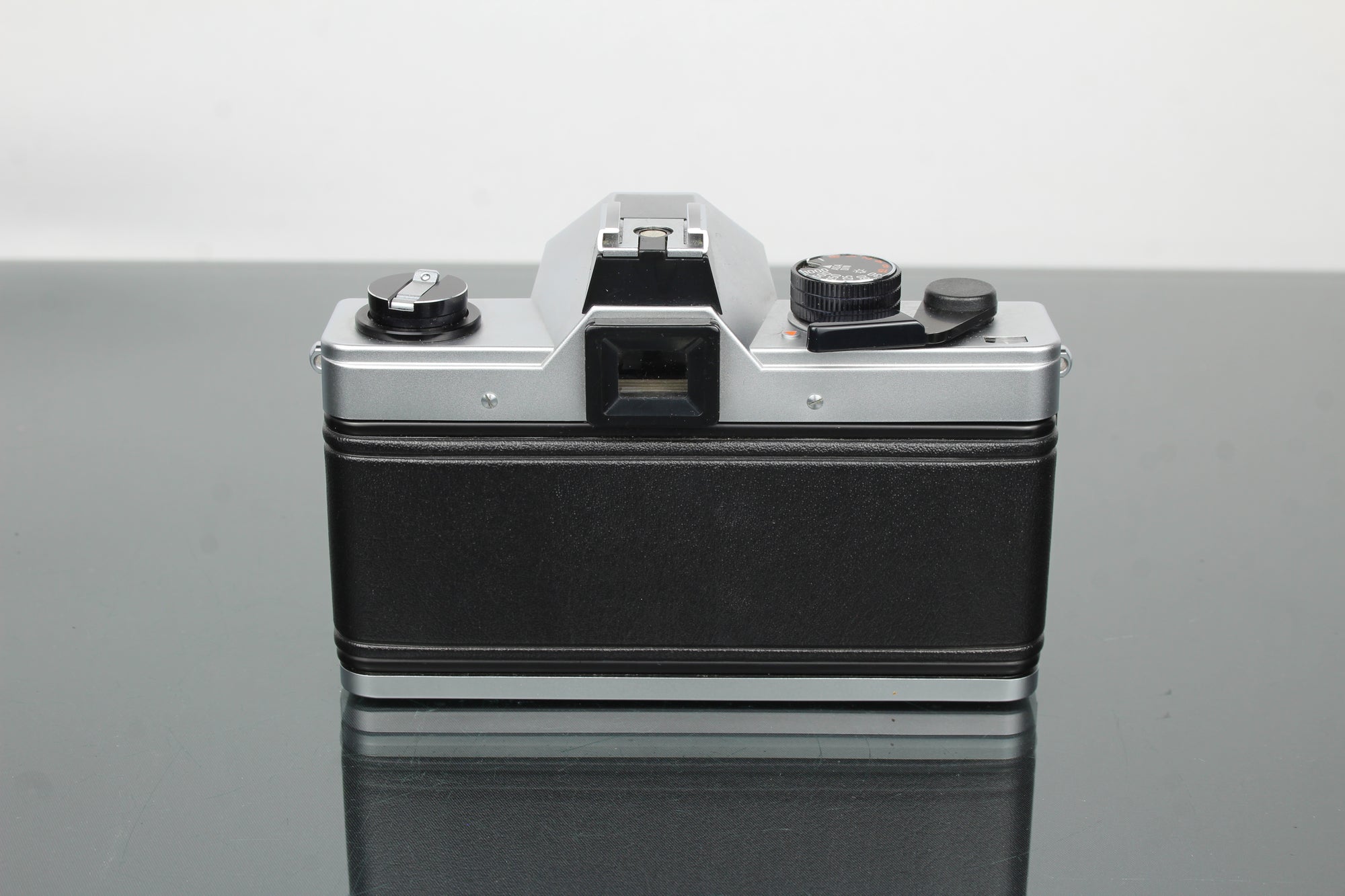 Praktika MLT 5 B + Pentacon auto 1.8/50 Objektiv (M42-Montage)