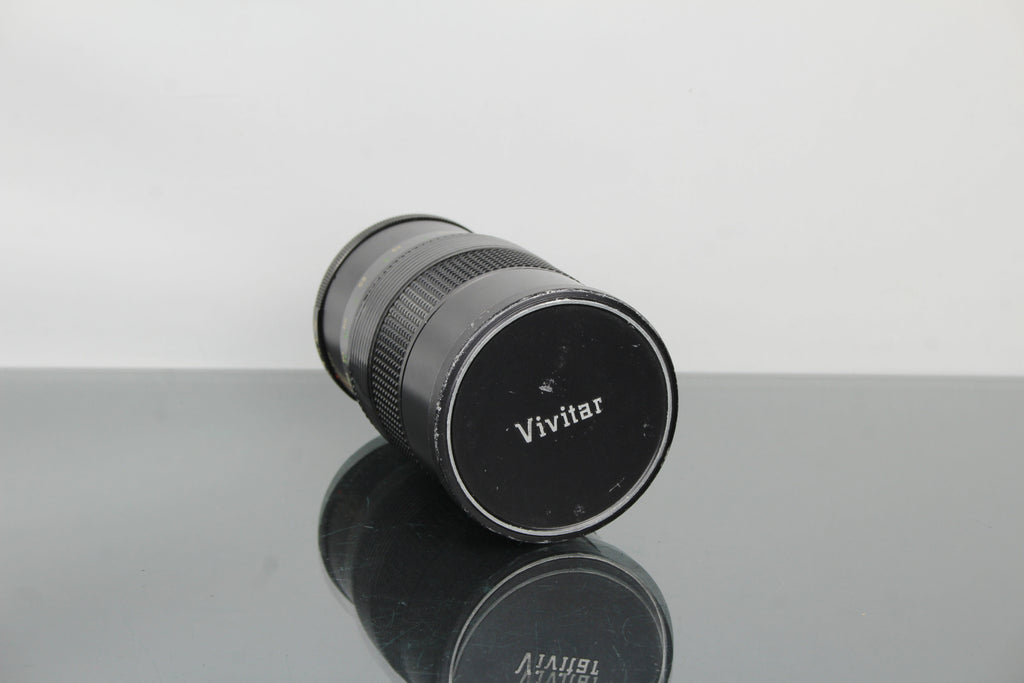 Vivitar Lens - 200mm 1:3.5 Auto telephoto M42 Mount