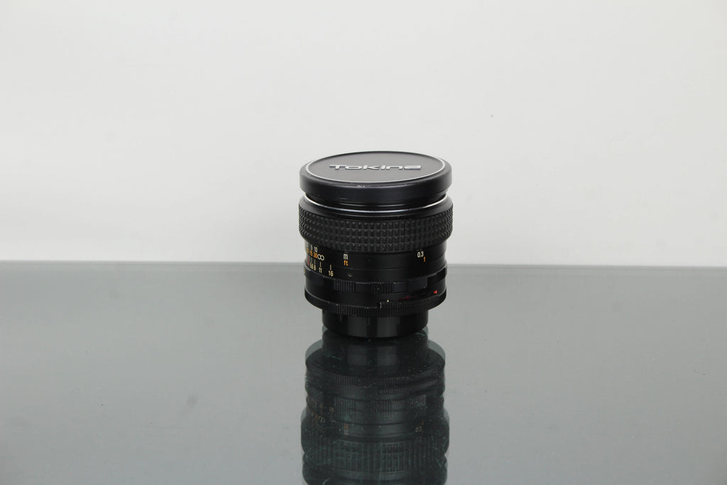 Tokina Weitwinkel-Auto 1:2.8 f=28mm M42-Montage