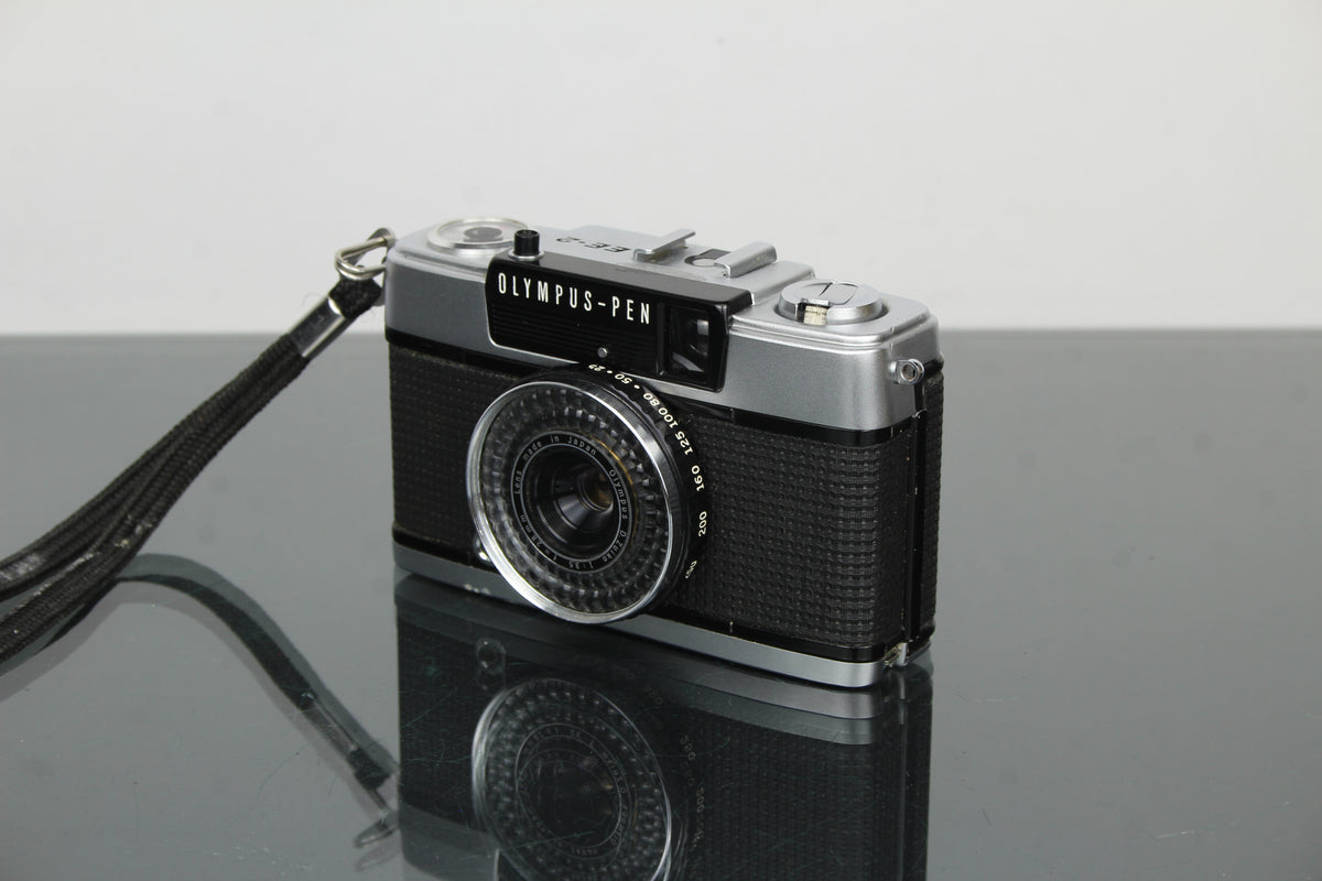 Olympus PEN EE-2