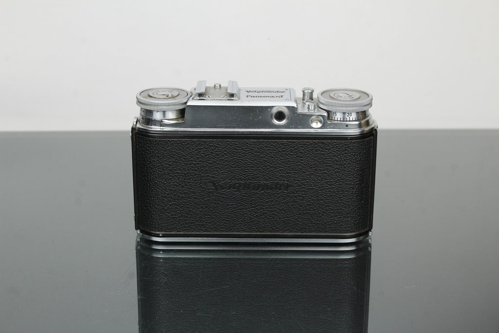 Voigtländer Prominent + 50mm f/1.5 Nokton Objektiv