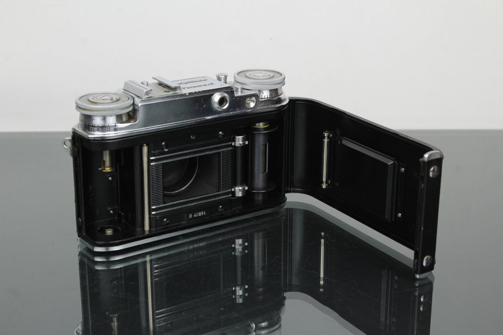 Voigtländer Prominent + 50mm f/1.5 Nokton Objektiv