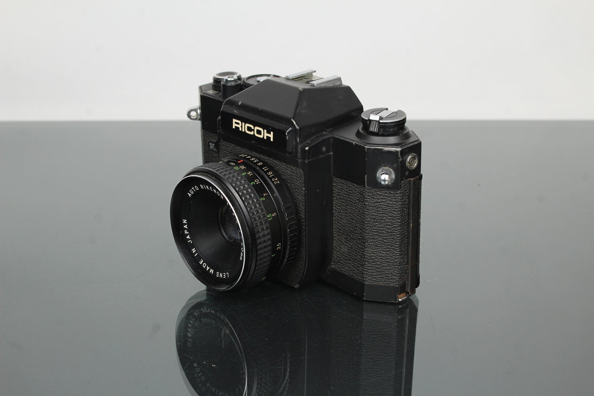 Ricoh SLX 500 + 50mm 2.8 Auto Rikenon Objektiv