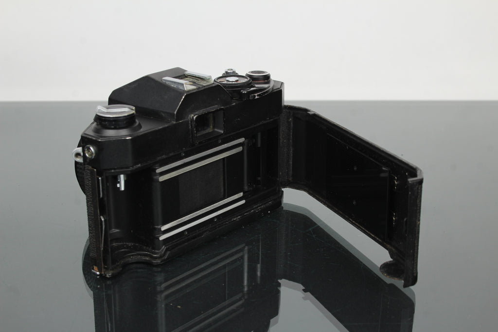 Ricoh SLX 500 + 50mm 2.8 Auto Rikenon Objektiv