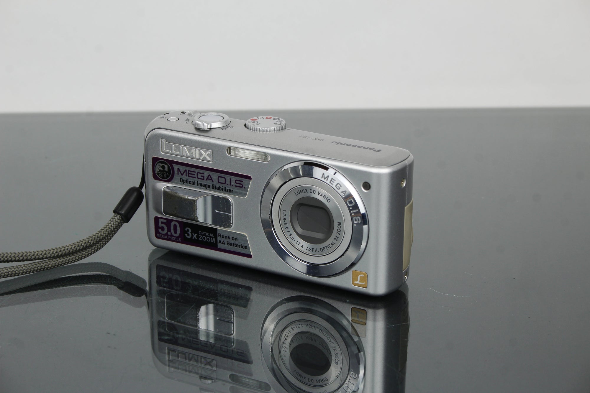 Panasonic Lumix DMC-LS2