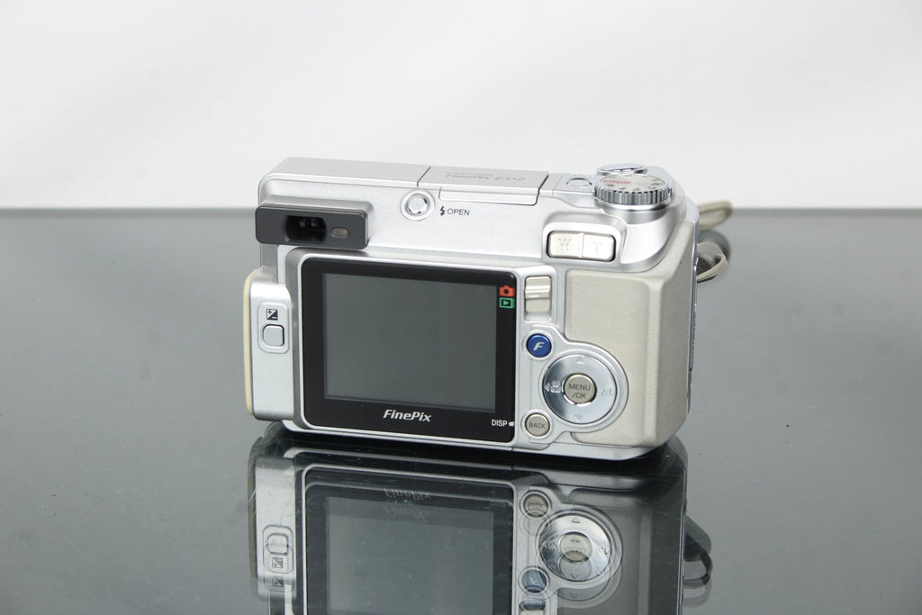 Fujifilm FinePix E550 - Dutch|Thrift