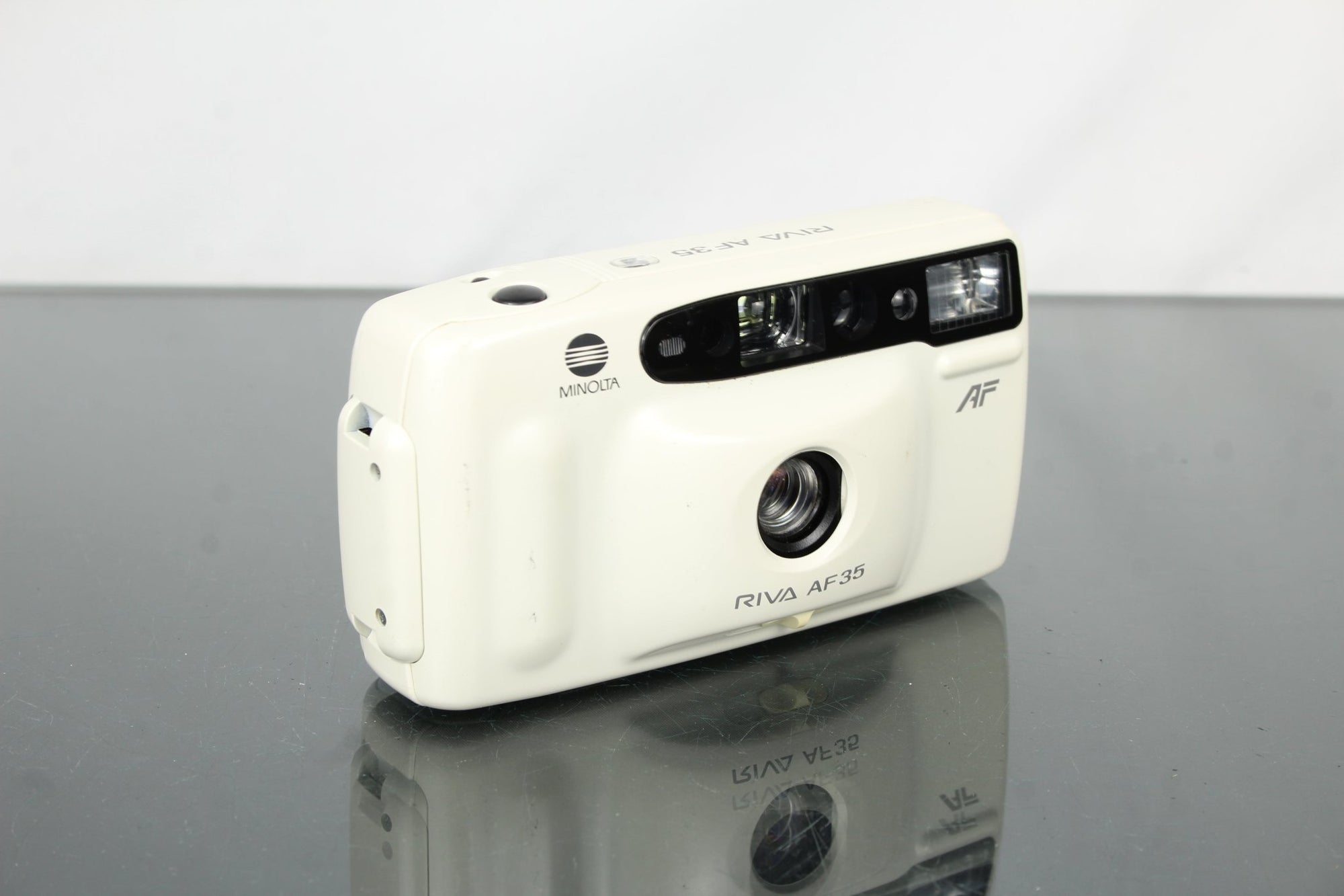 Minolta Riva AF35 - Dutch|Thrift