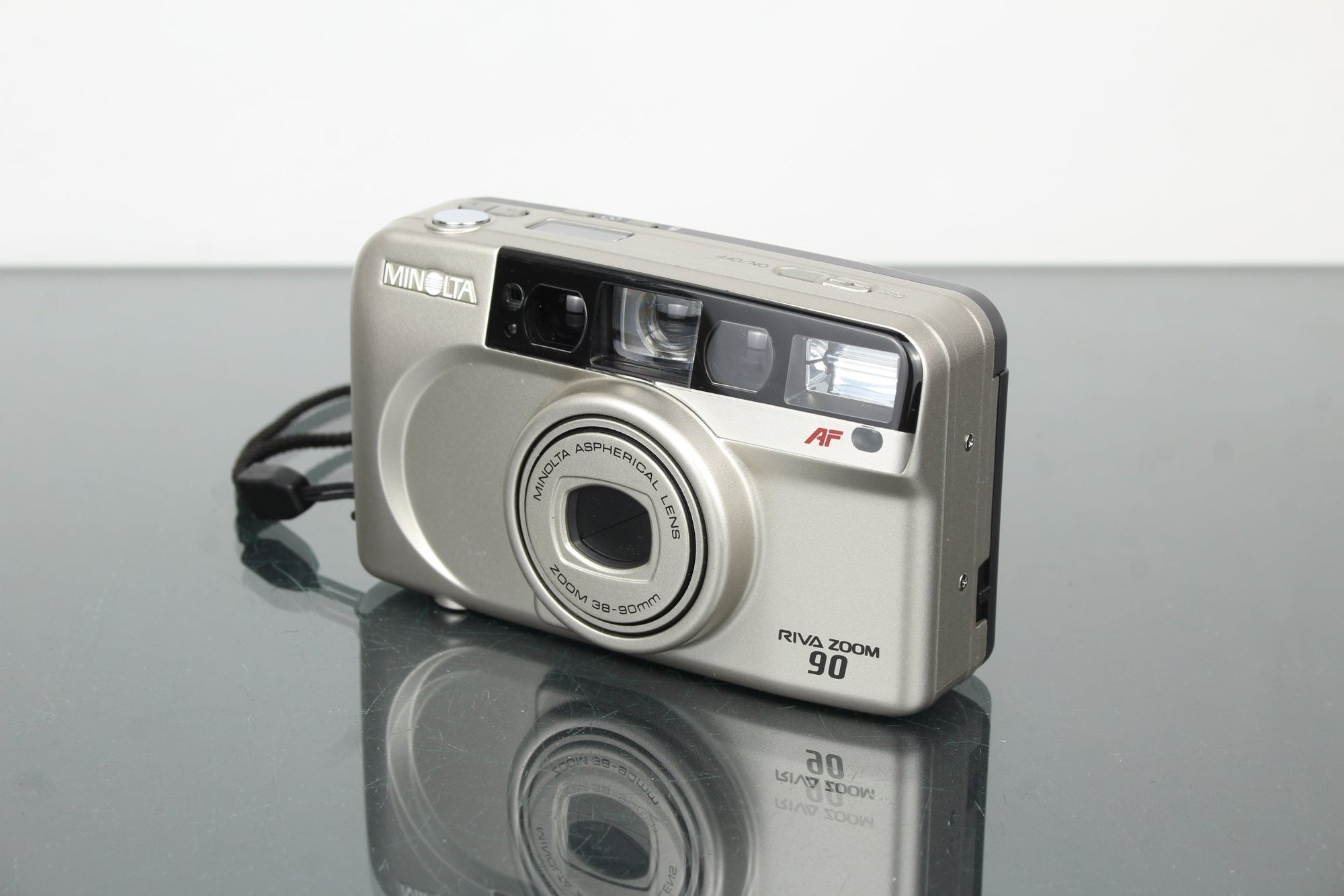 Minolta Riva Zoom 90 - Dutch|Thrift