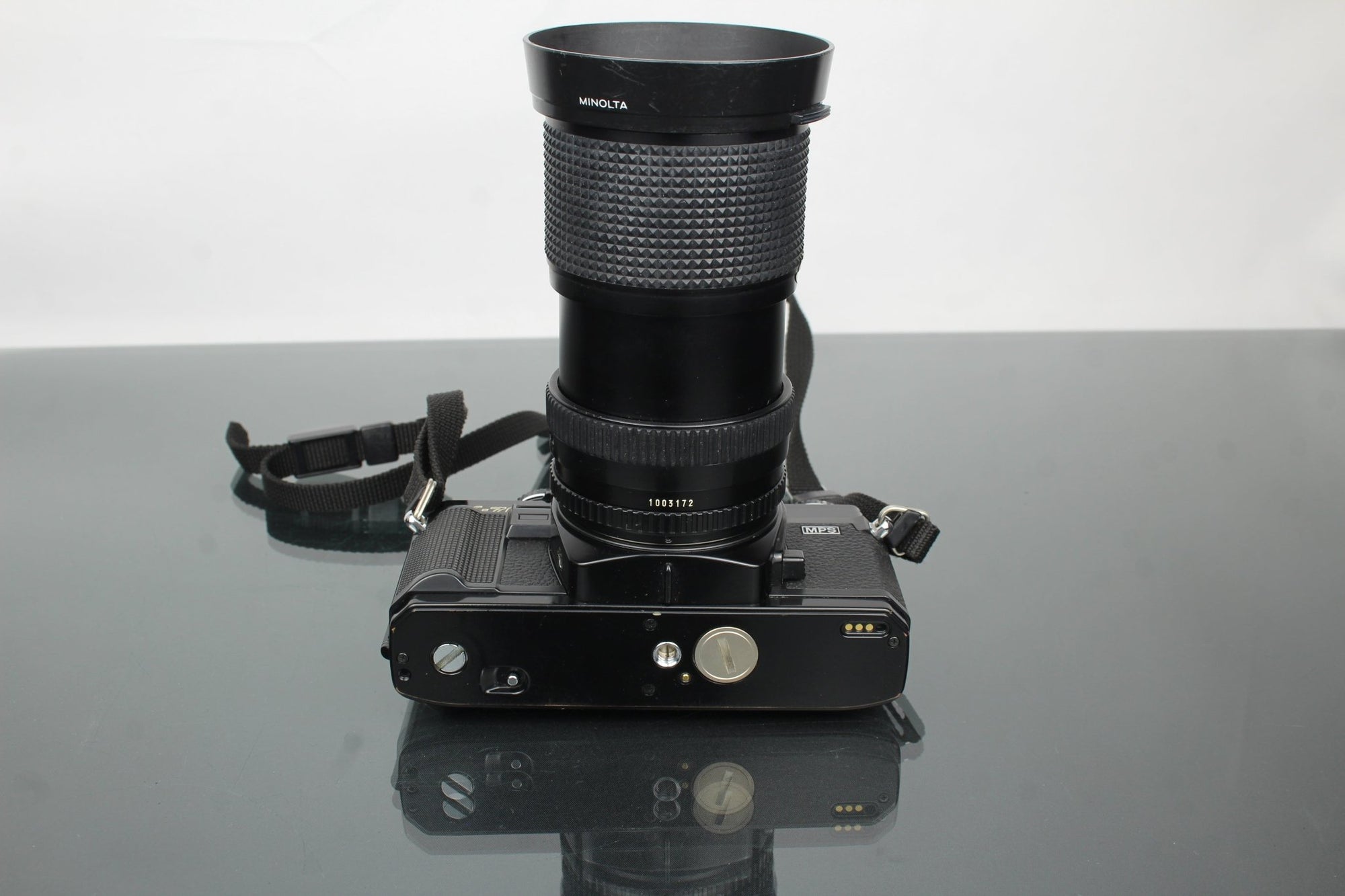 Minolta X - 700 + MD 28 - 85mm f/3.5 - 4.5 Minolta lens - Dutch|Thrift