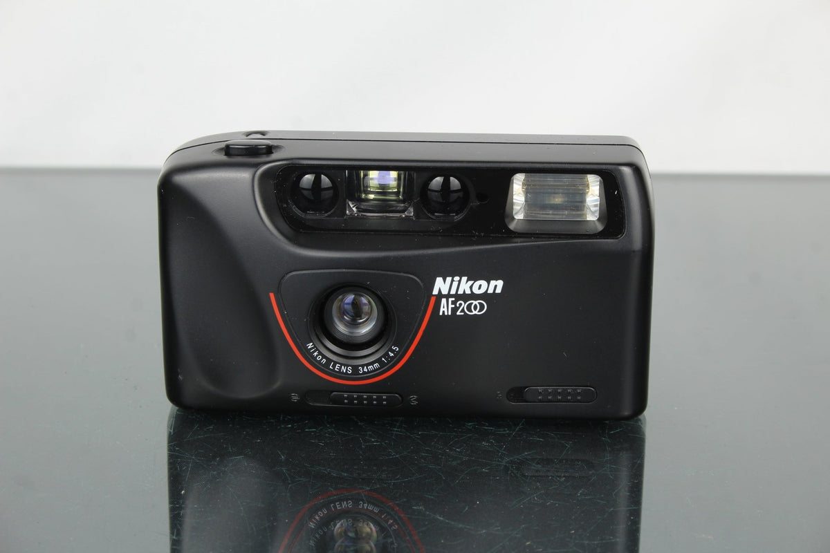 Nikon AF 200 - Dutch|Thrift