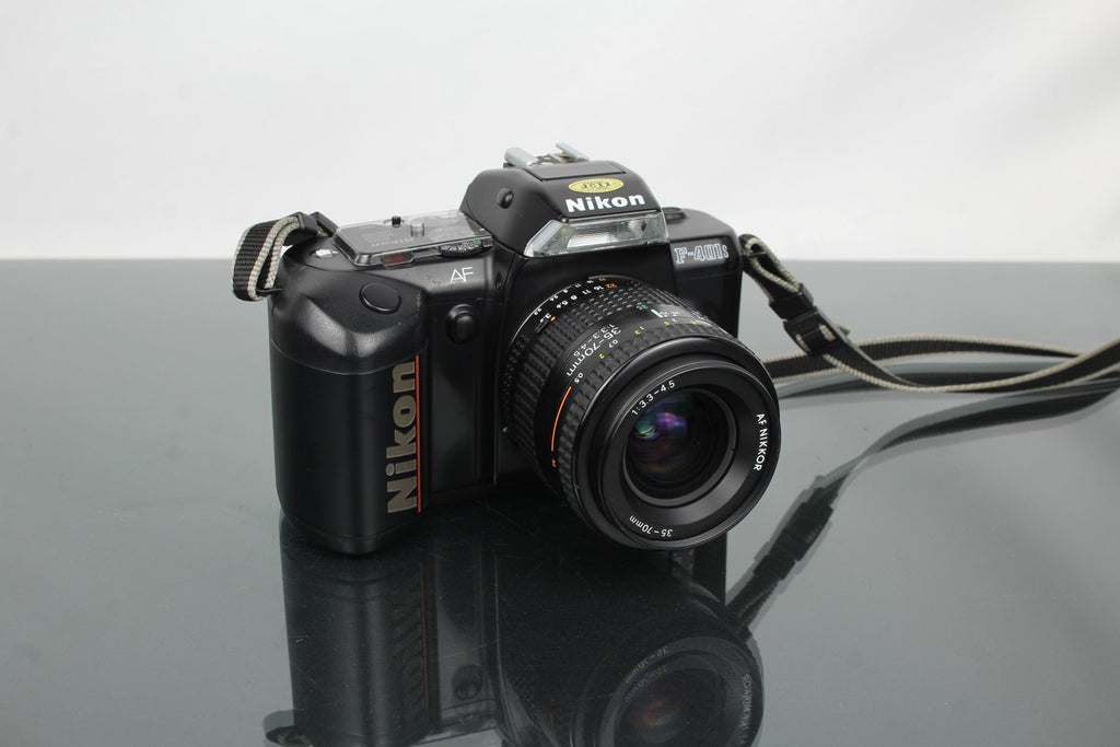 Nikon AF F - 401S + 35 - 70mm 1:3.3 - 4.5 Nikon F - mount lens - Dutch|Thrift