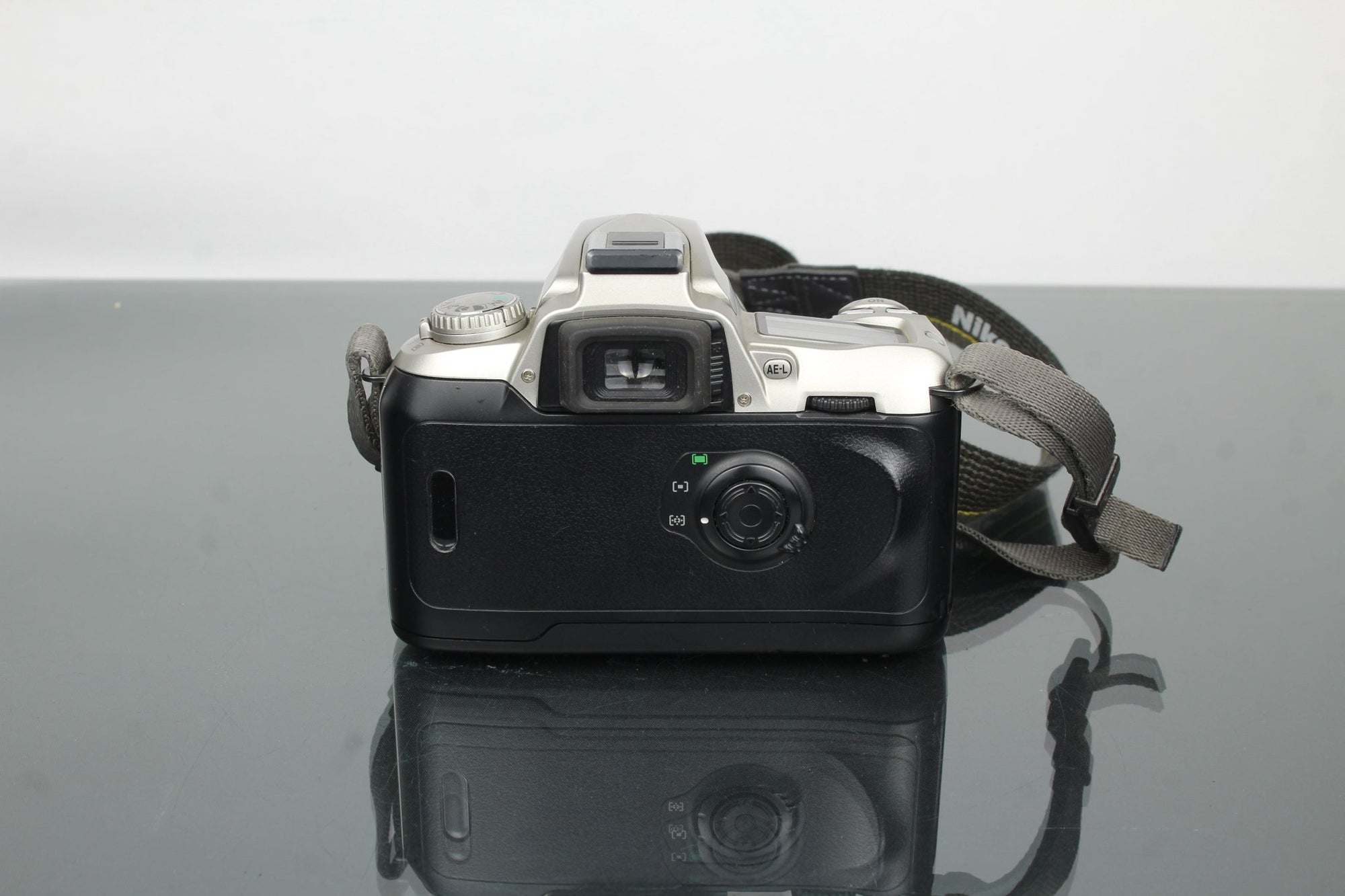 Nikon F75 + AF Nikkor 28 - 80mm 1:3.5 - 5.6 G - Dutch|Thrift
