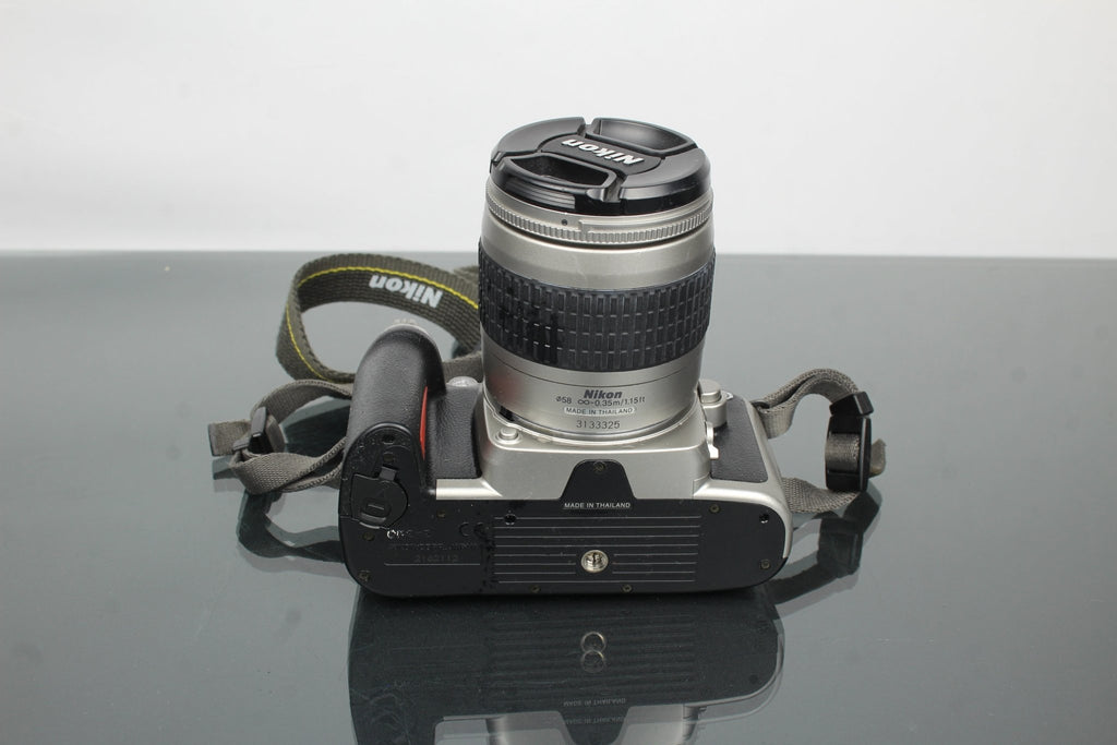Nikon F75 + AF Nikkor 28 - 80mm 1:3.5 - 5.6 G - Dutch|Thrift