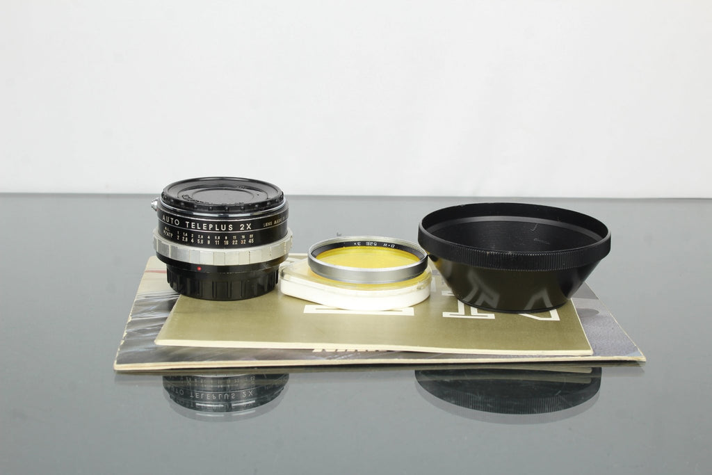 Nikon Nikkormat FT + Nikon Nikkor - H Auto 1:2 f=50mm - Dutch|Thrift