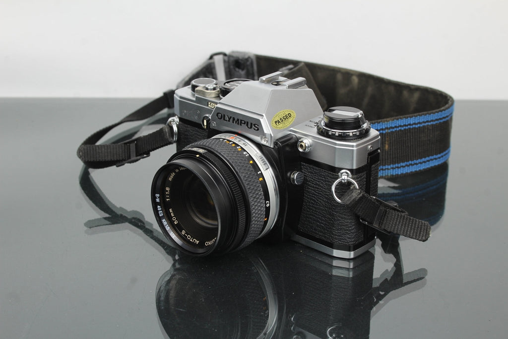 Olympus OM 10 + 50mm 1:1.8 Olympus lens - Dutch|Thrift