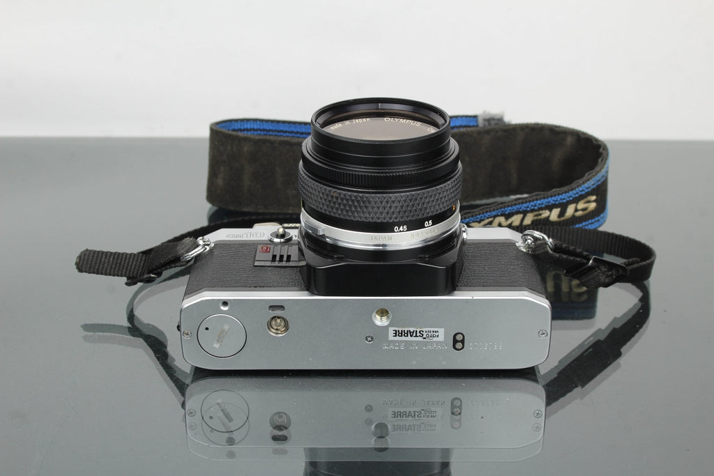 Olympus OM 10 + 50mm 1:1.8 Olympus lens - Dutch|Thrift