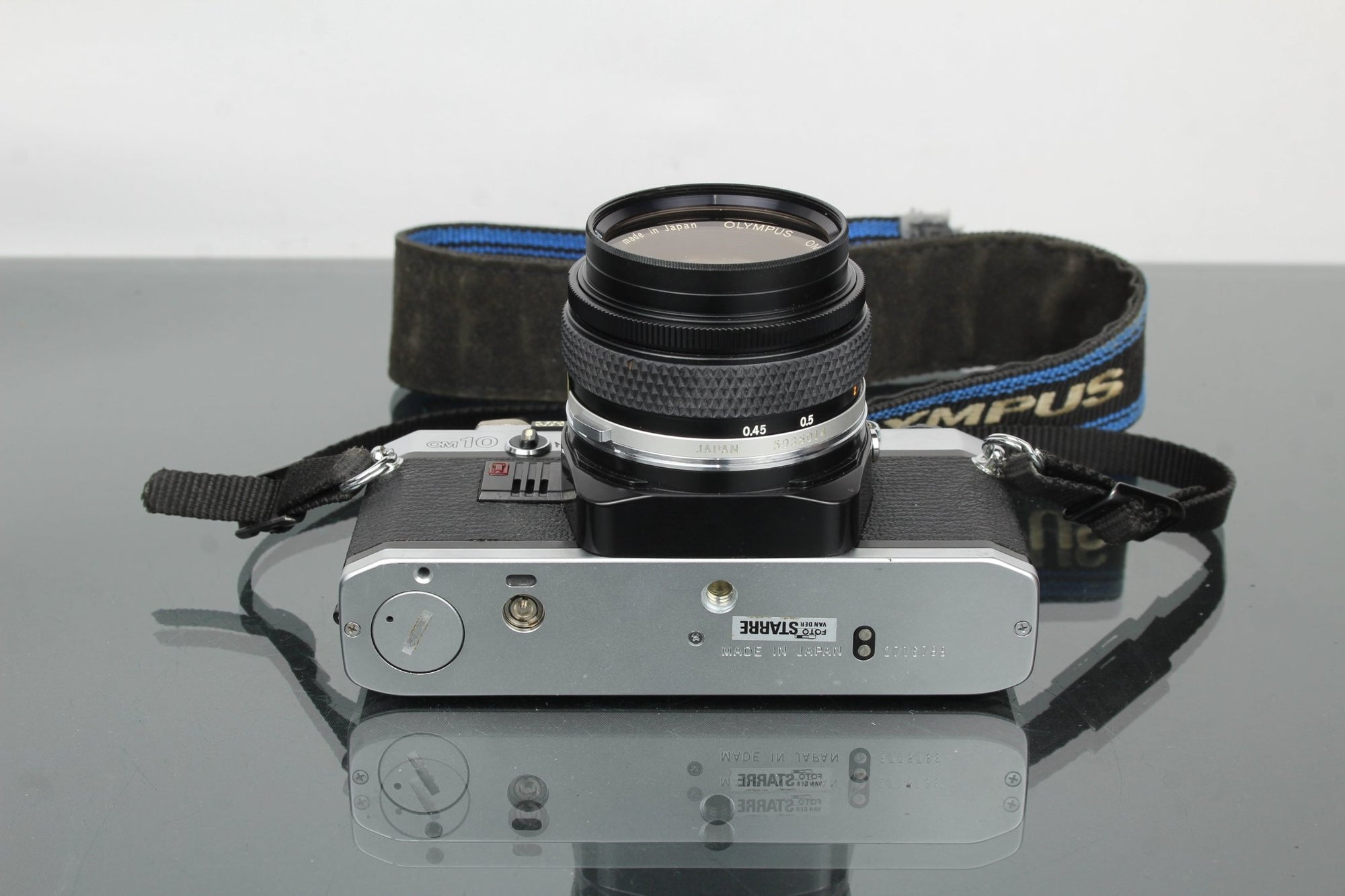 Olympus OM 10 + 50mm 1:1.8 Olympus lens - Dutch|Thrift