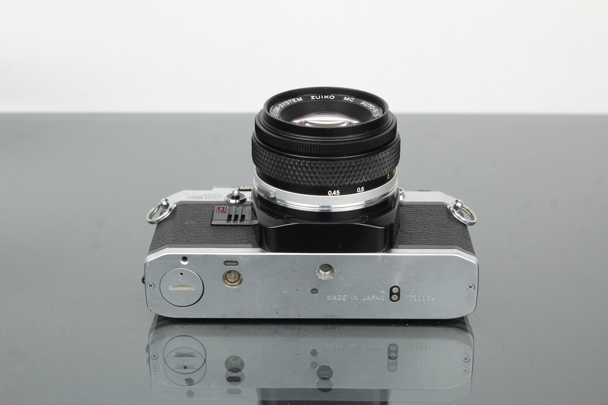 Olympus OM10 + Olympus 1:1.8 50mm lens - Dutch|Thrift