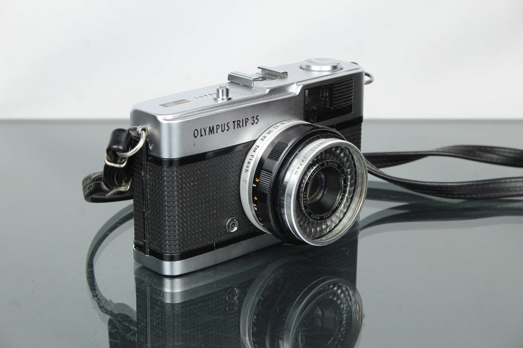 Olympus Trip 35 - Dutch|Thrift