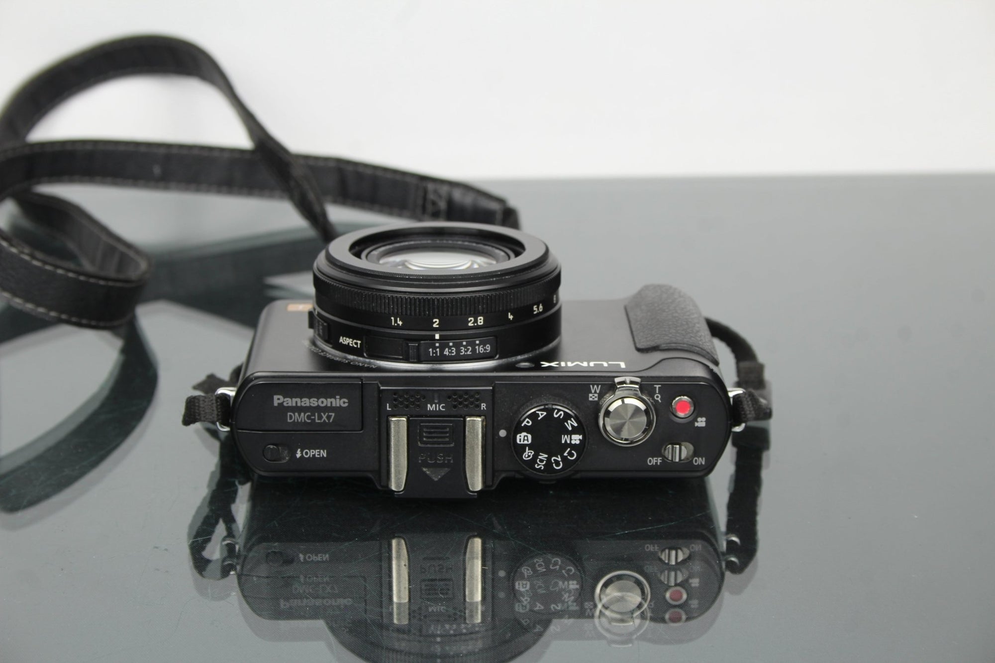 Panasonic Lumix DMC - LX7 - Dutch|Thrift