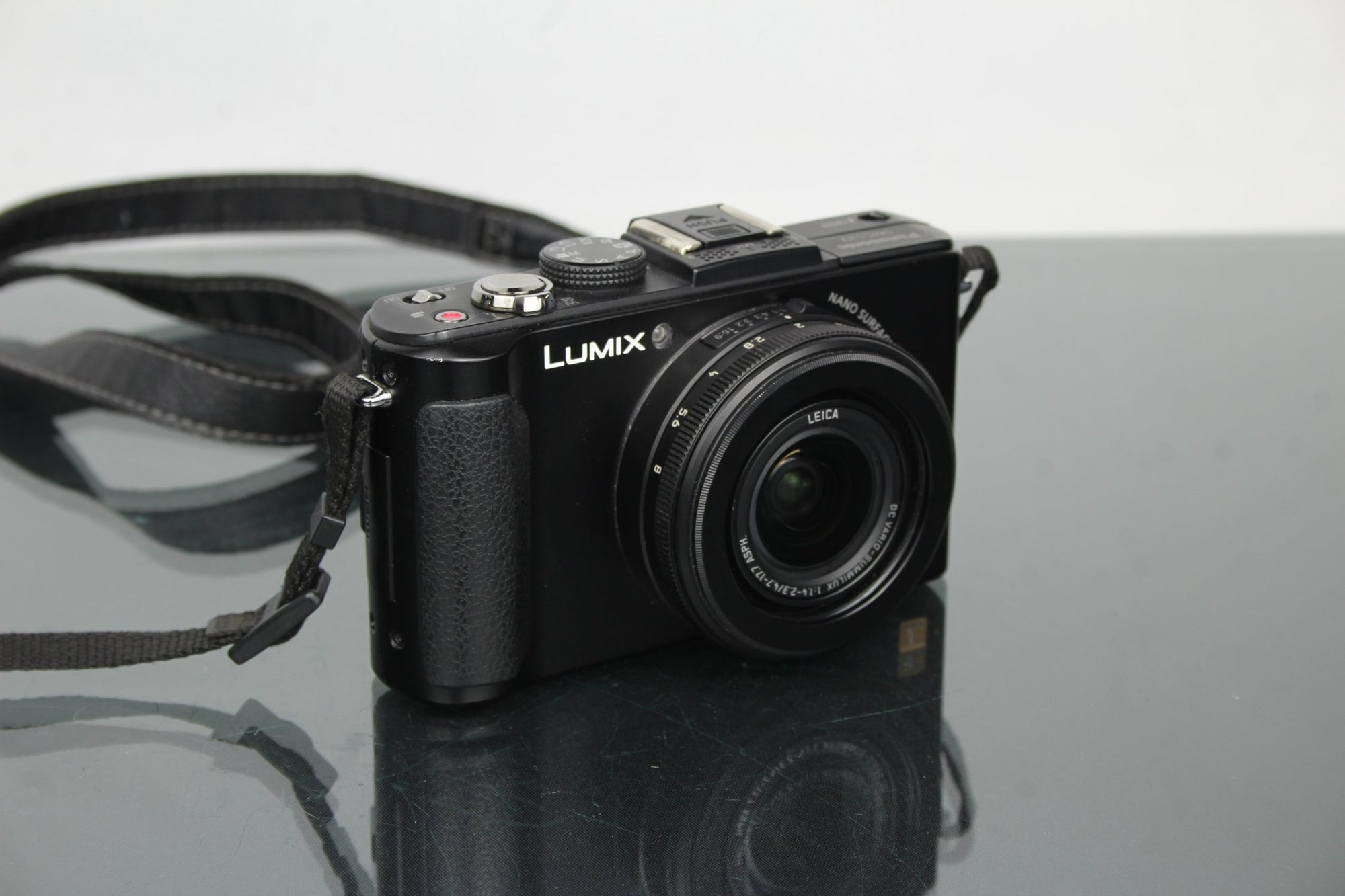 Panasonic Lumix DMC - LX7 - Dutch|Thrift