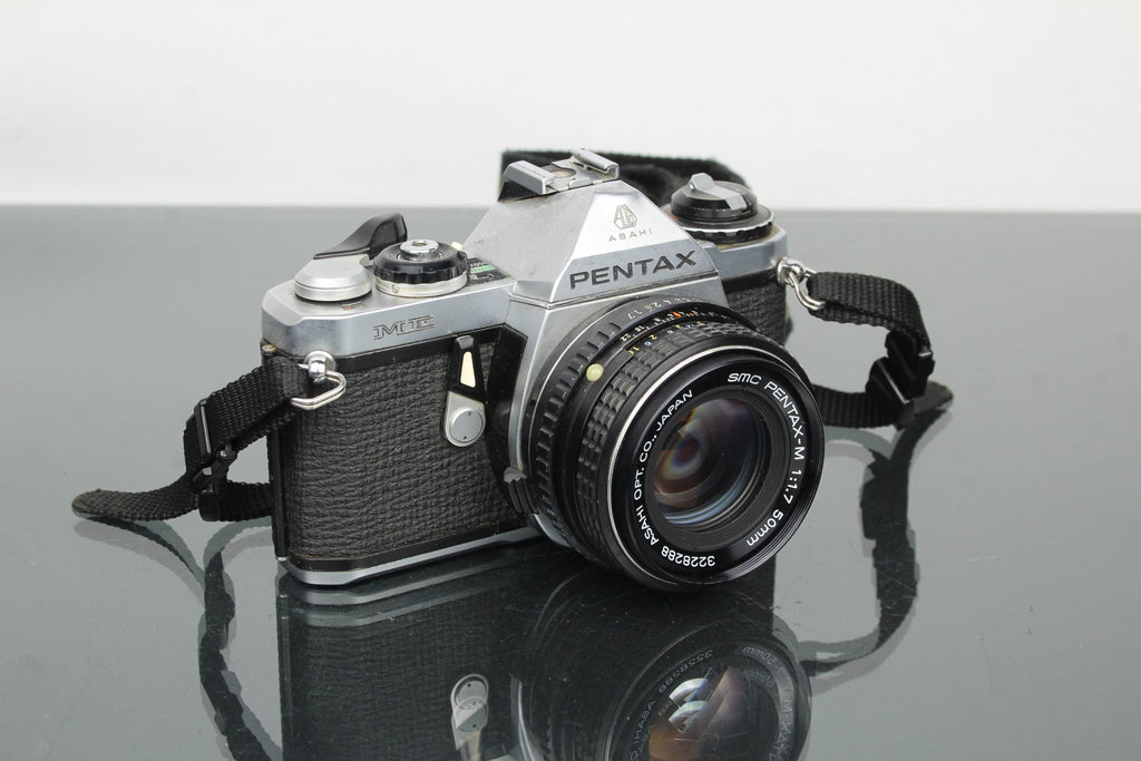 Pentax ME + Pentax - M 50mm 1.7 lens - Dutch|Thrift