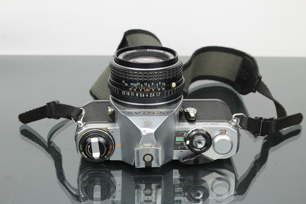 Pentax ME + Pentax - M 50mm 1.7 lens - Dutch|Thrift