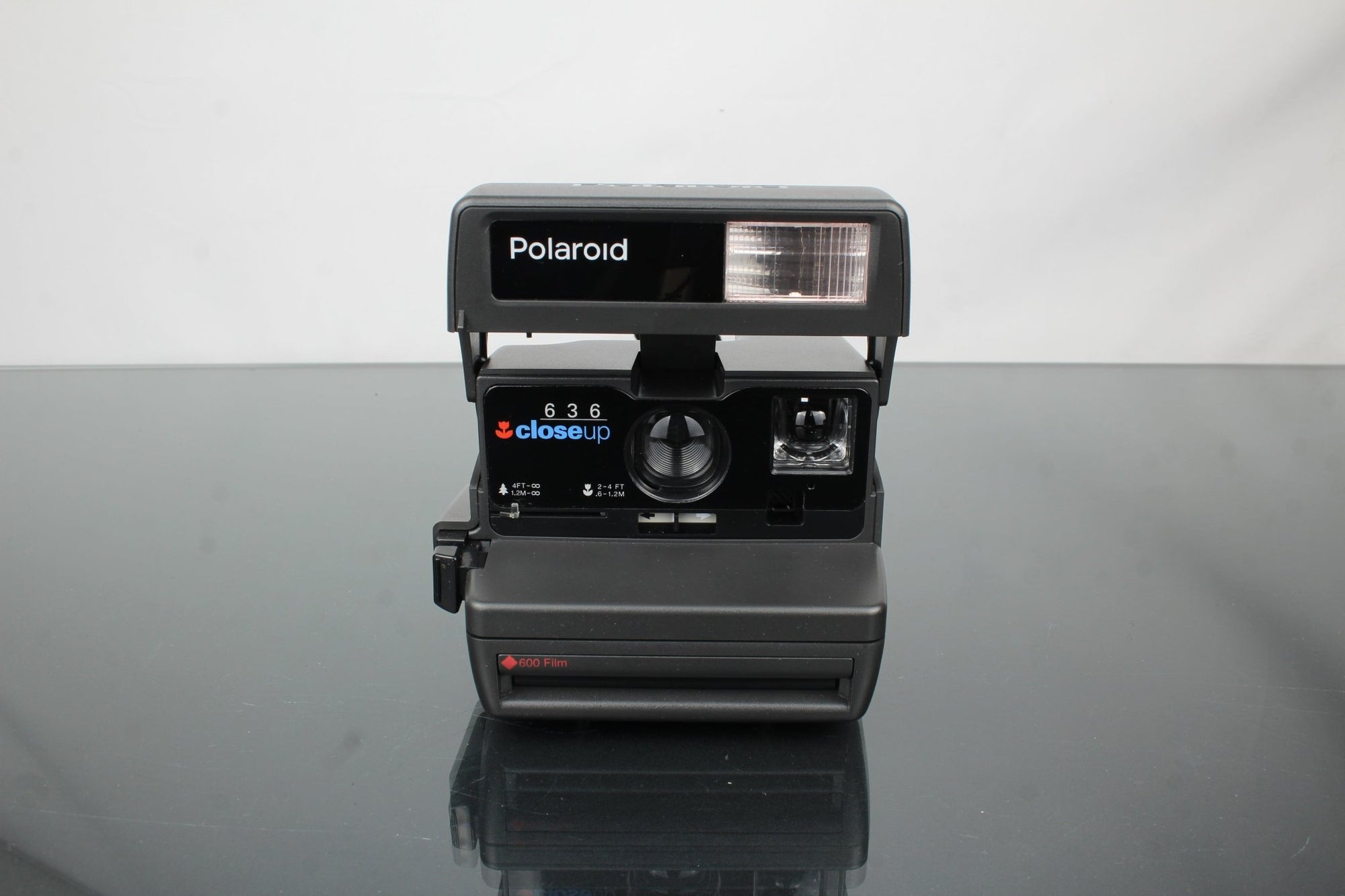 Polaroid 636 Closeup - Dutch|Thrift