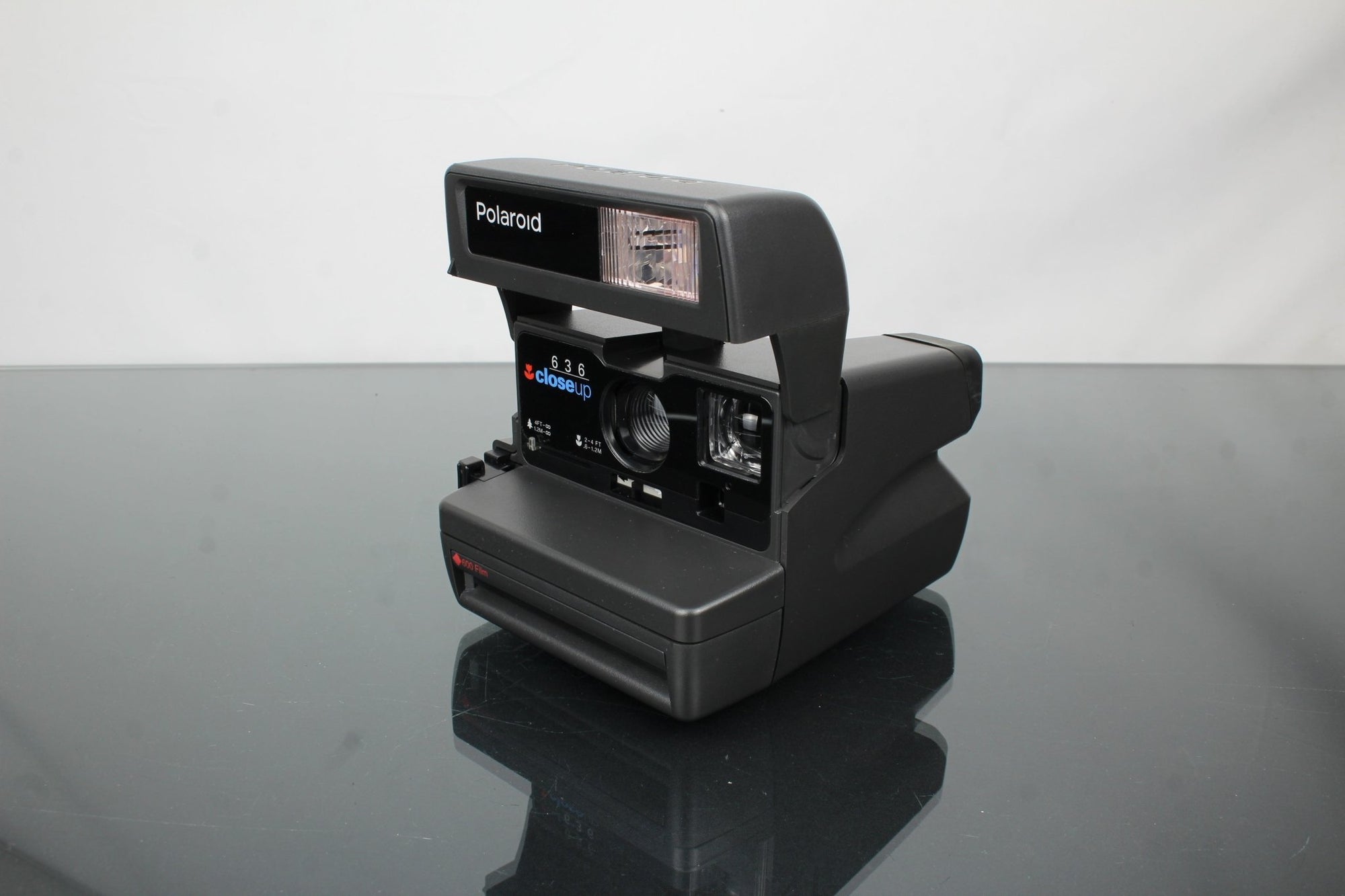 Polaroid 636 Closeup - Dutch|Thrift