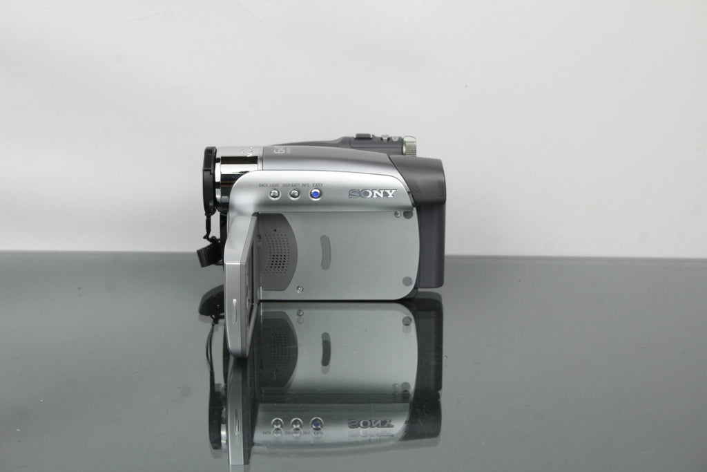 Sony DCR - HC23E MiniDV Digital video camera recorder - Dutch|Thrift