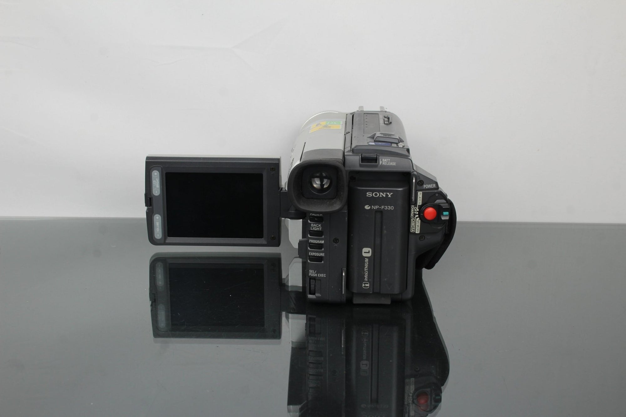 Sony Digital Handycam DCR - TRV520E PAL Hi8 - Dutch|Thrift