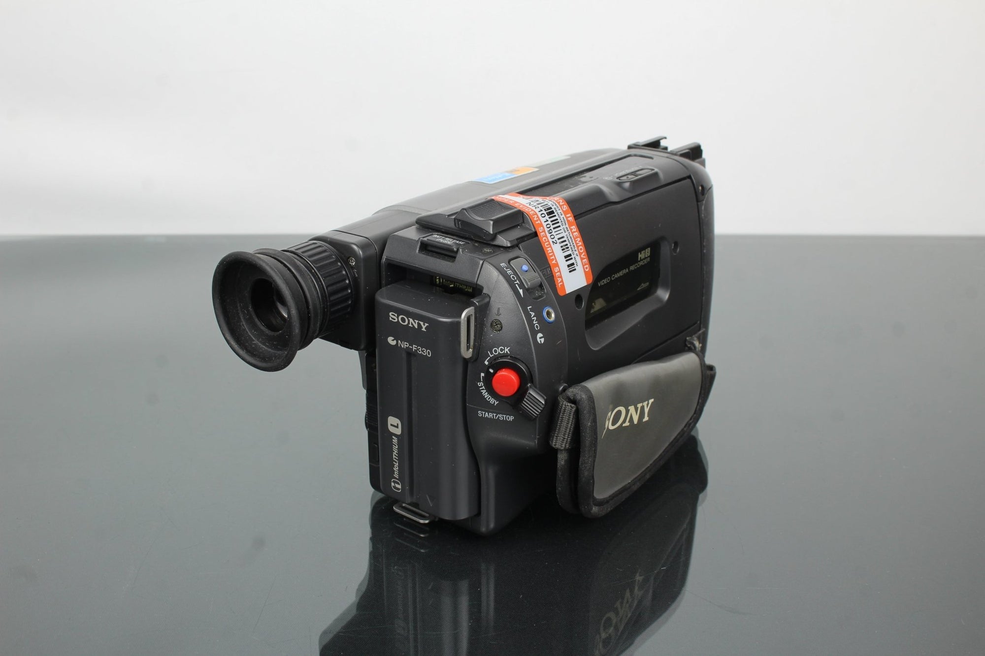 Sony Handycam CCD - TR820E Hi8 - Dutch|Thrift