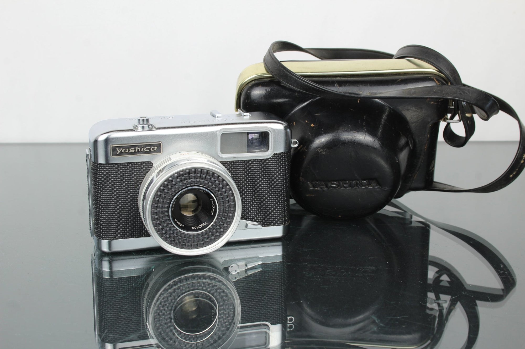 Yashica EZ - Matic - Dutch|Thrift