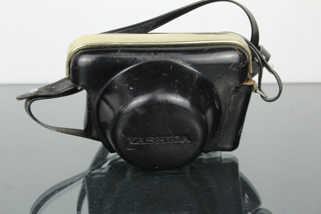 Yashica EZ - Matic - Dutch|Thrift
